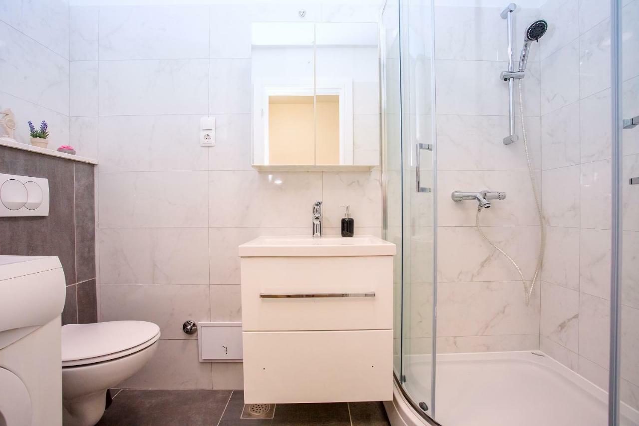 Kate Apartment Omis Bagian luar foto