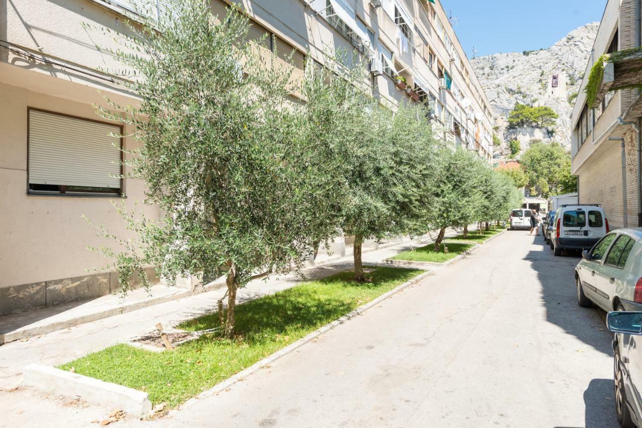 Kate Apartment Omis Bagian luar foto
