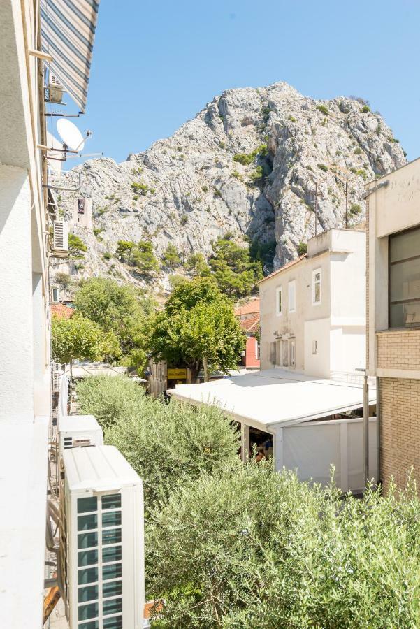 Kate Apartment Omis Bagian luar foto