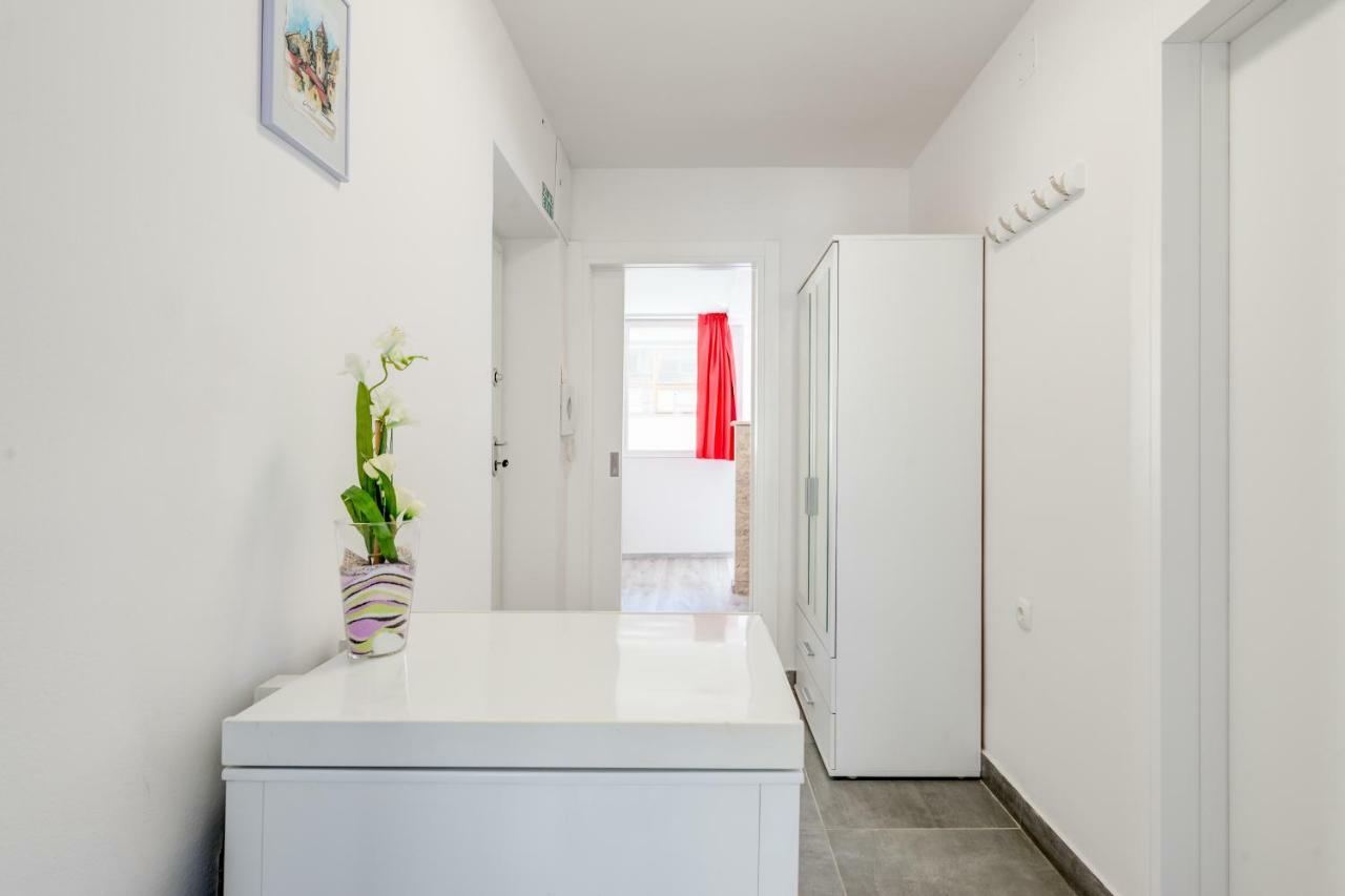 Kate Apartment Omis Bagian luar foto